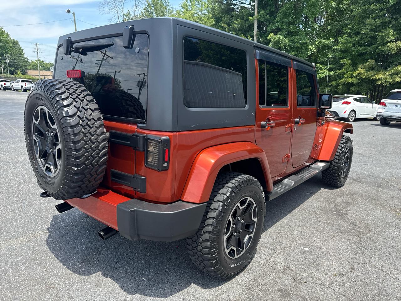 Jeep Wrangler Unlimited 4WD 4dr Sahara 2014