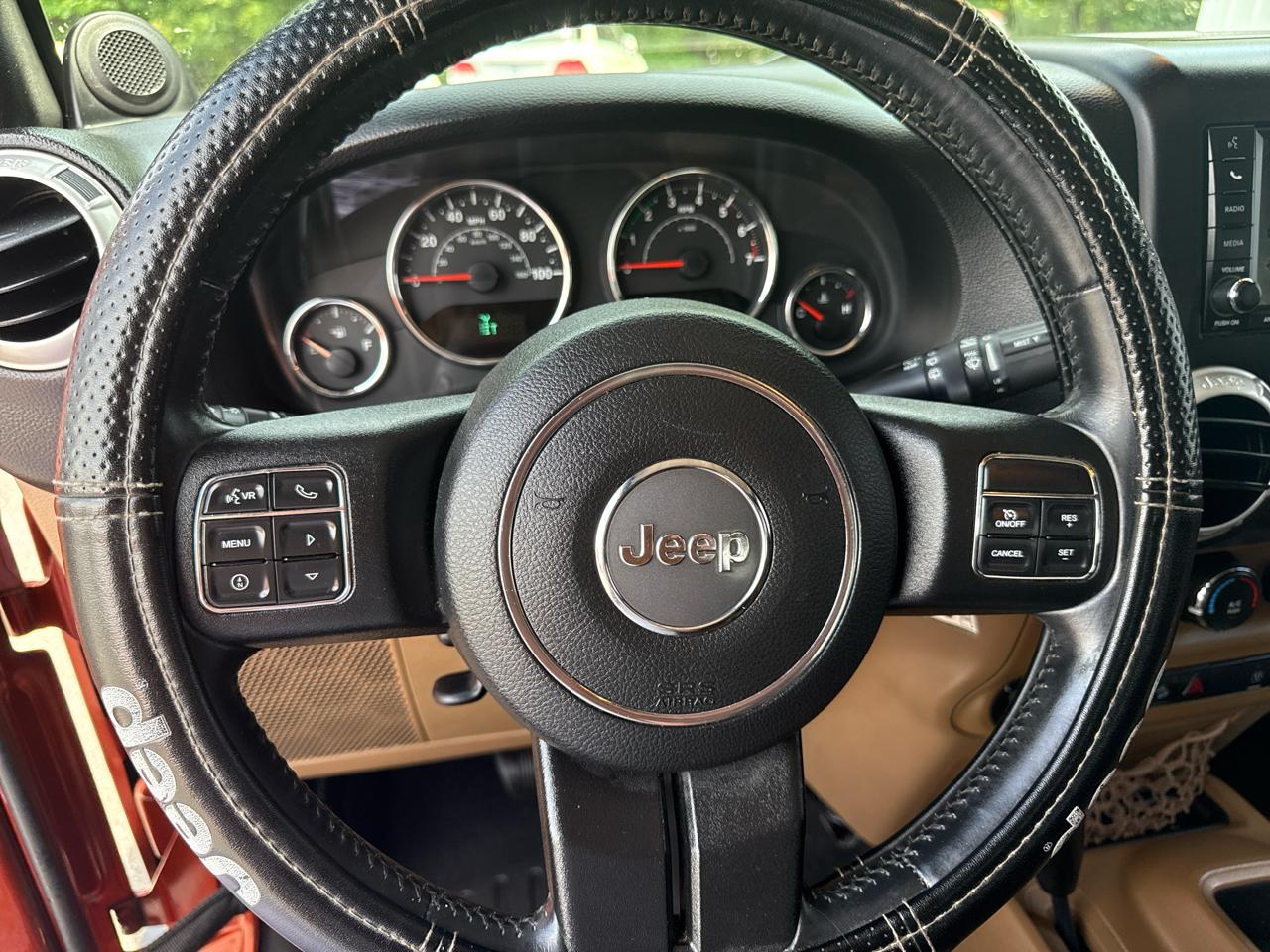 Jeep Wrangler Unlimited 4WD 4dr Sahara 2014