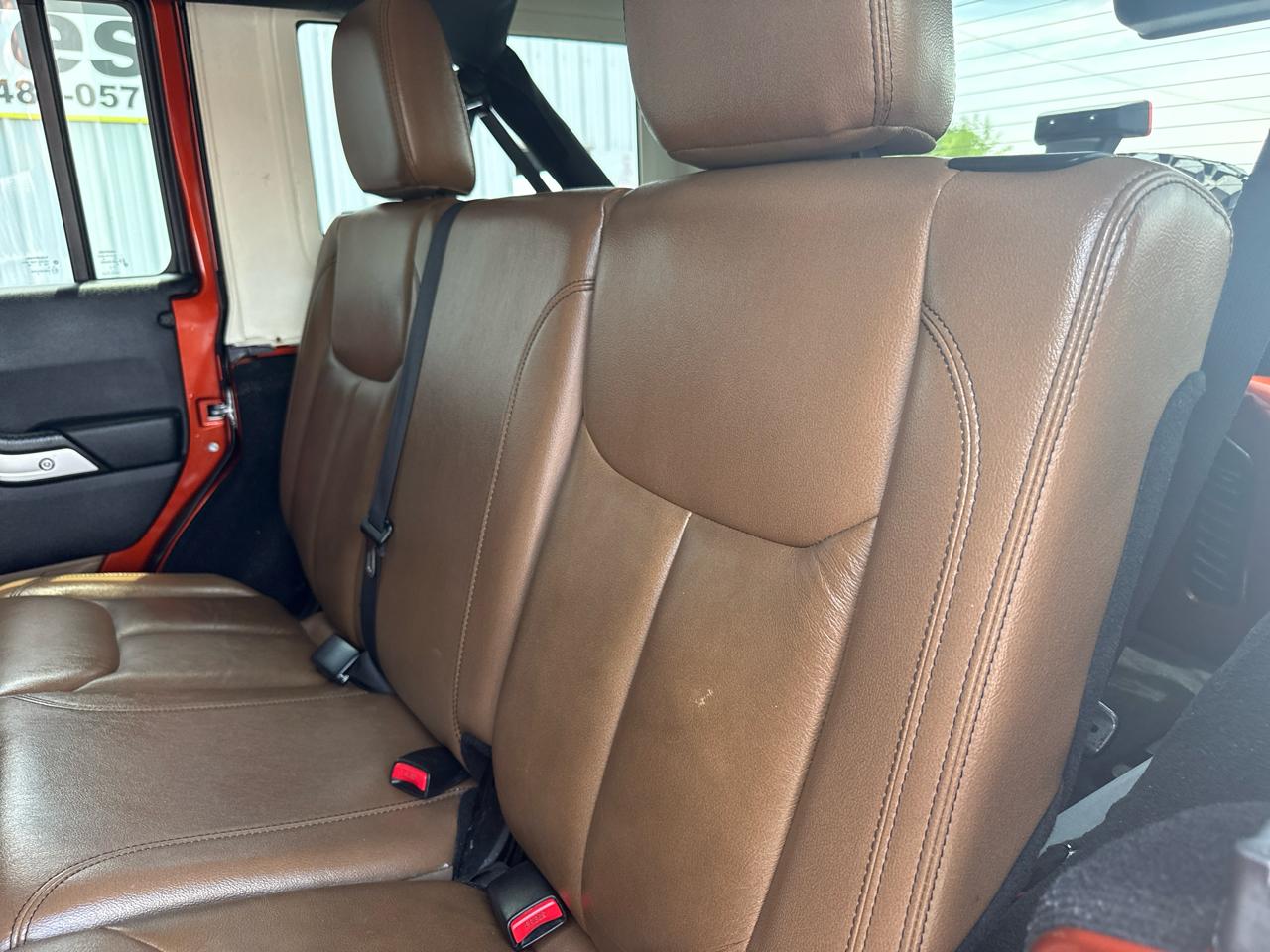 Jeep Wrangler Unlimited 4WD 4dr Sahara 2014