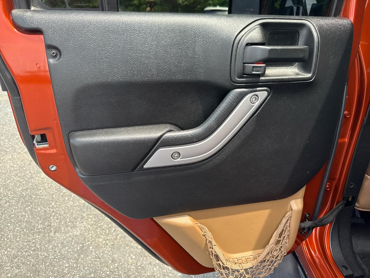 Jeep Wrangler Unlimited 4WD 4dr Sahara 2014