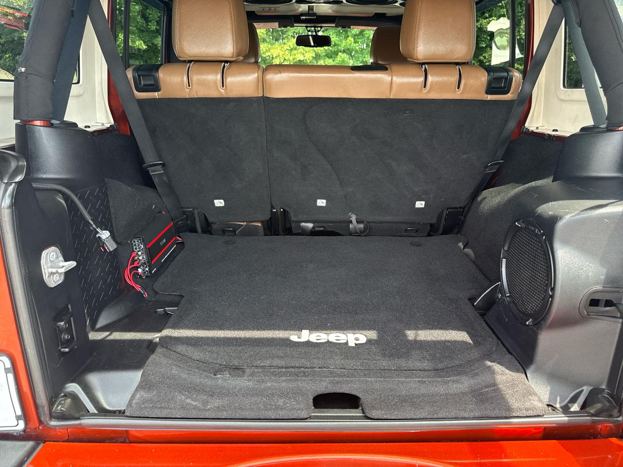 Jeep Wrangler Unlimited 4WD 4dr Sahara 2014