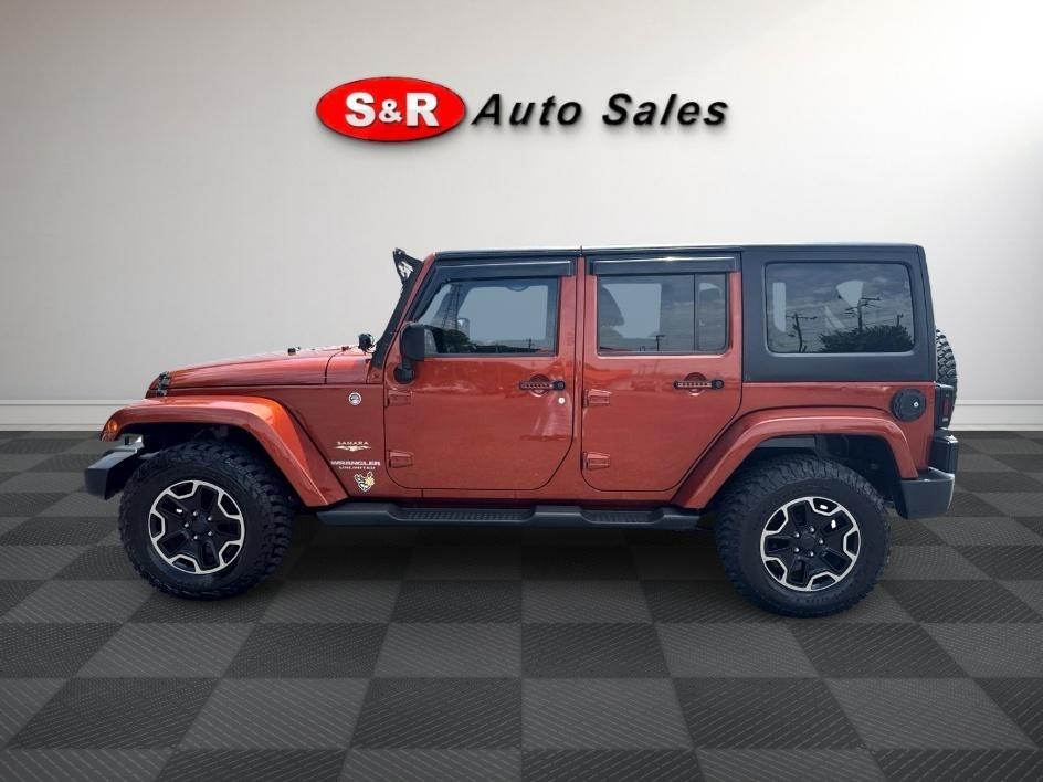 Jeep Wrangler Unlimited 4WD 4dr Sahara 2014