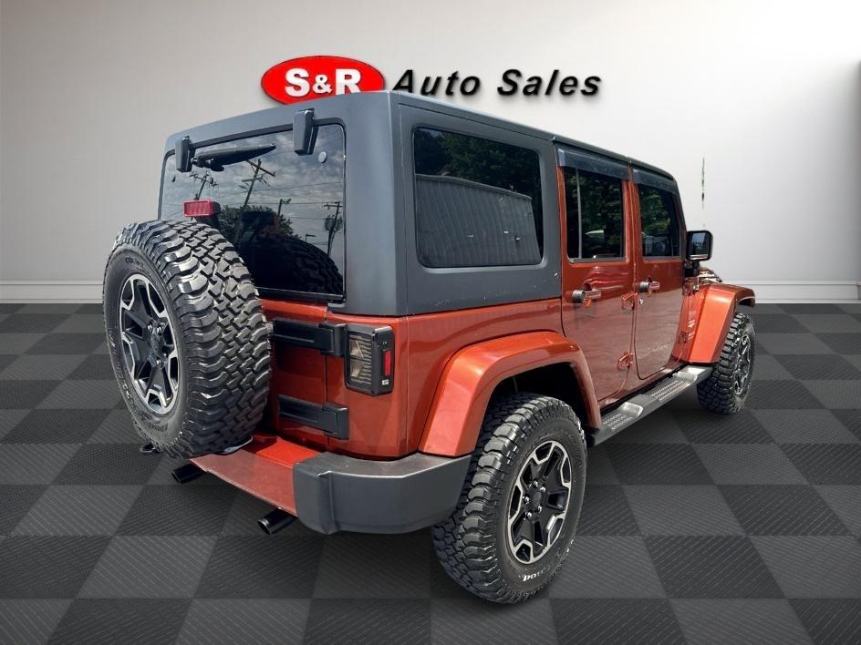Jeep Wrangler Unlimited 4WD 4dr Sahara 2014