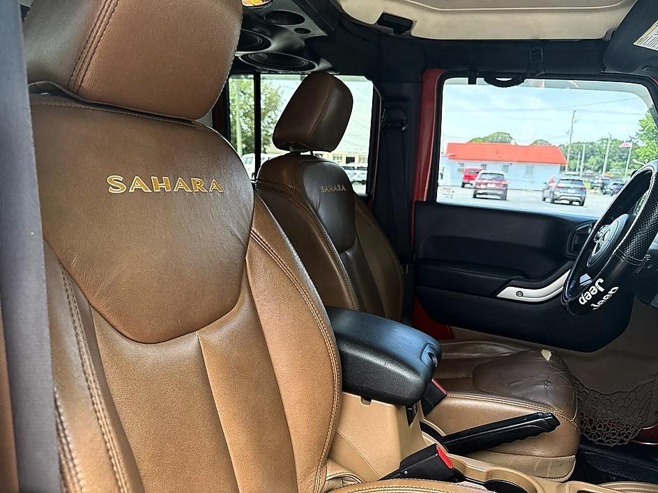 Jeep Wrangler Unlimited 4WD 4dr Sahara 2014