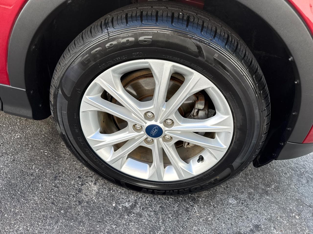 Ford Escape SE FWD 2019
