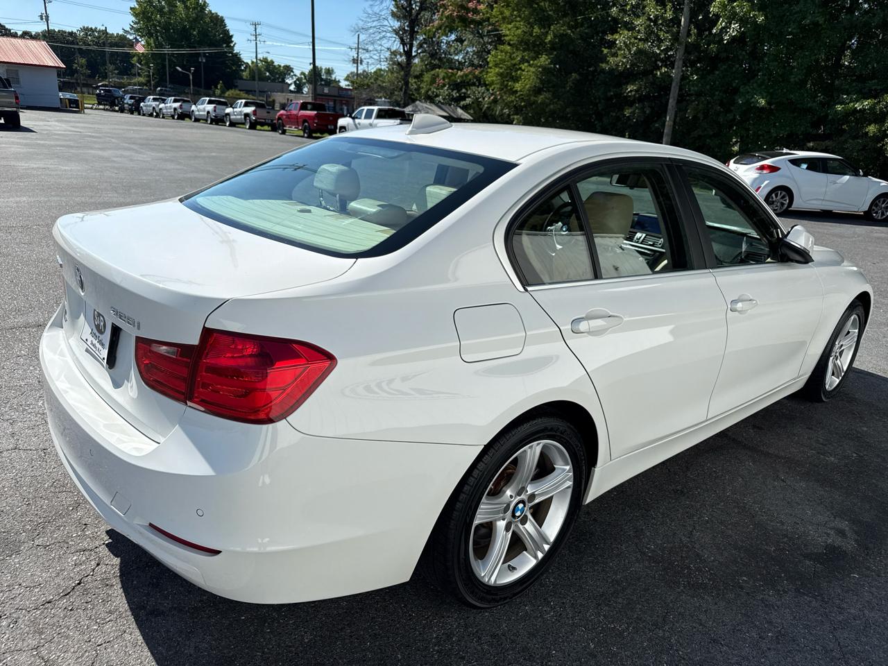 BMW 3 Series 4dr Sdn 328i xDrive AWD SULEV South Africa 2015