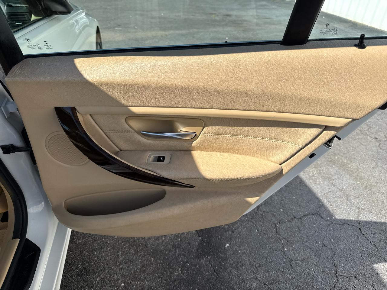 BMW 3 Series 4dr Sdn 328i xDrive AWD SULEV South Africa 2015