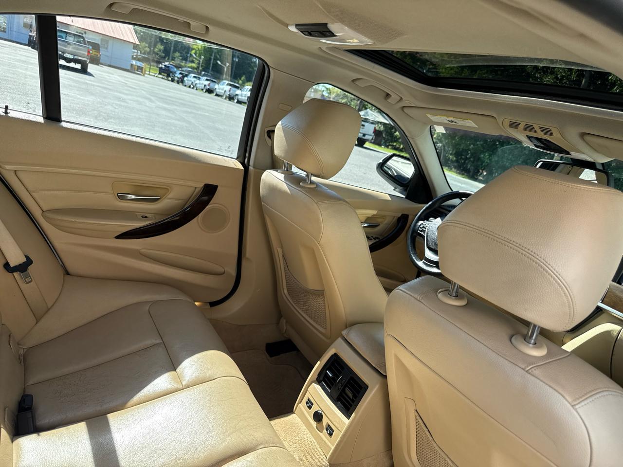 BMW 3 Series 4dr Sdn 328i xDrive AWD SULEV South Africa 2015