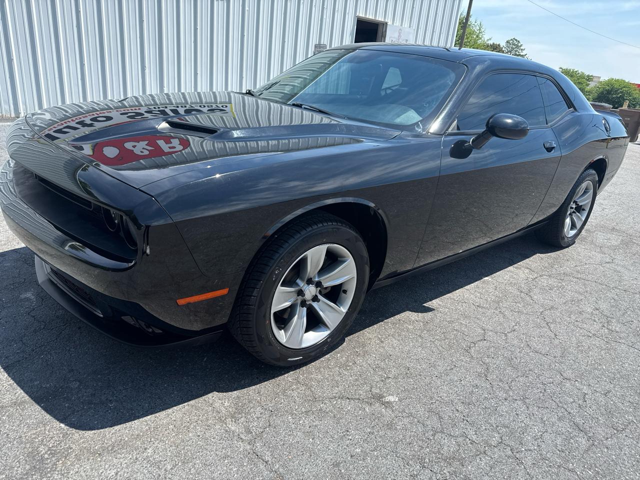 Dodge Challenger SXT RWD 2021