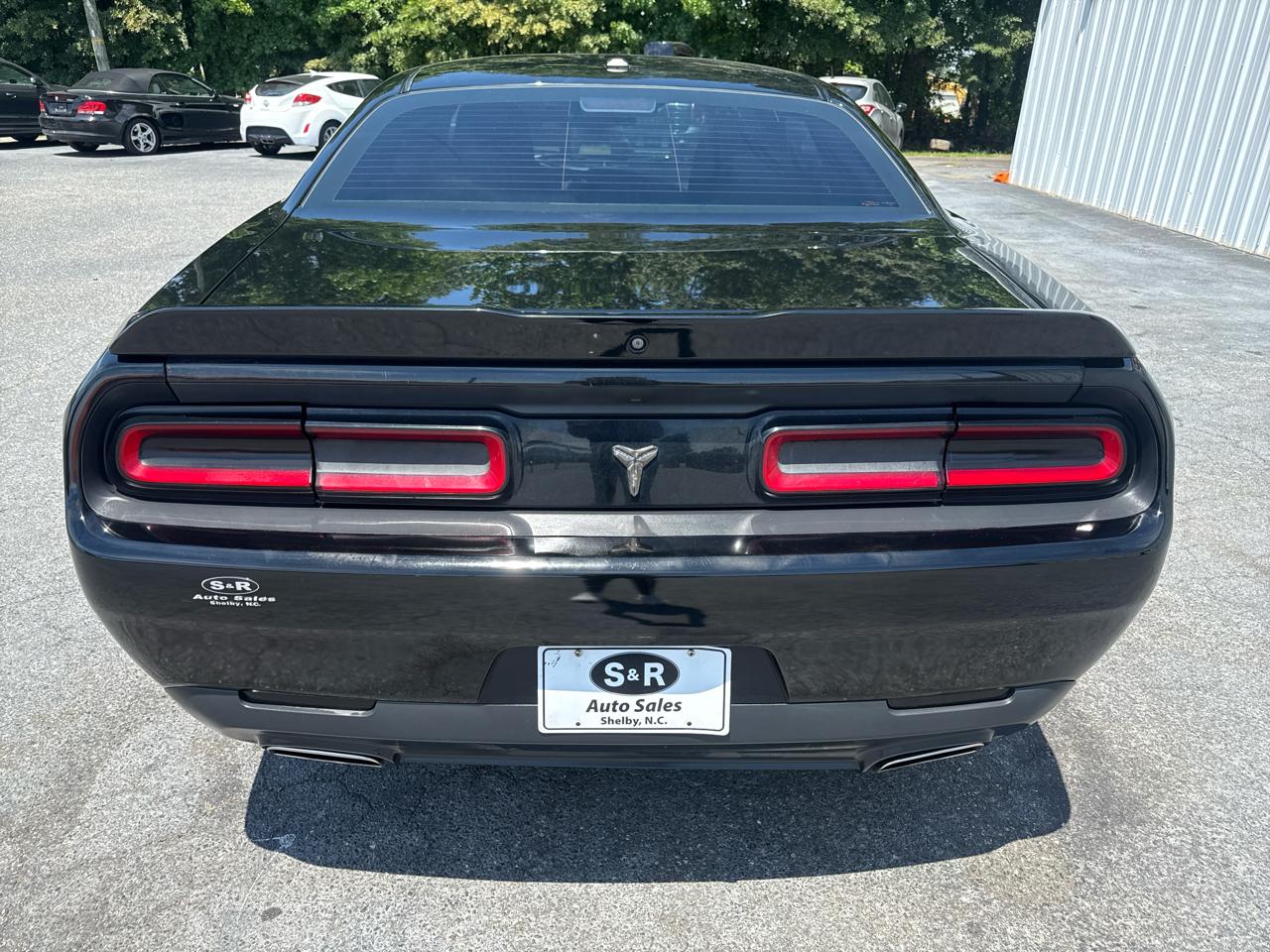 Dodge Challenger SXT RWD 2021