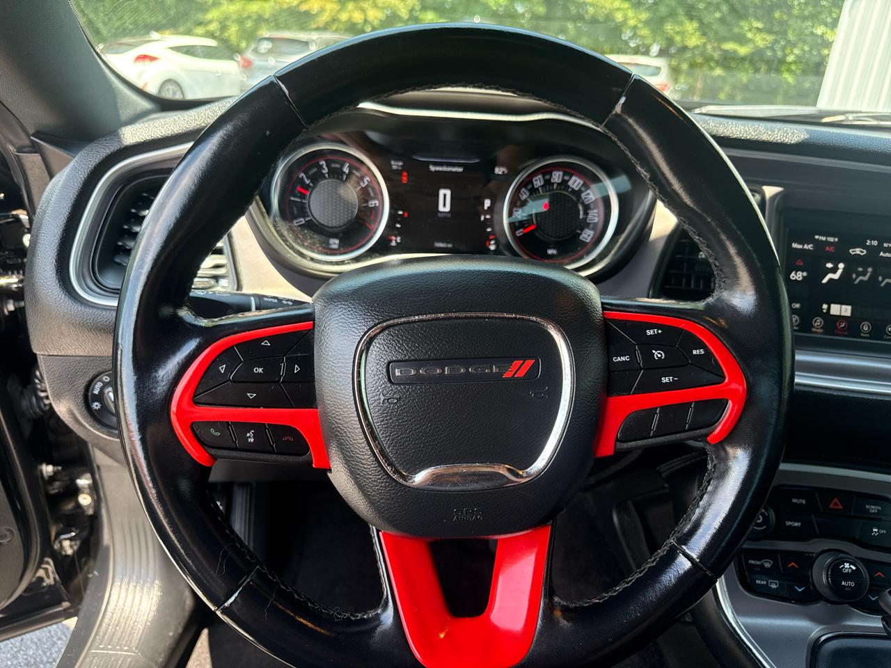 Dodge Challenger SXT RWD 2021