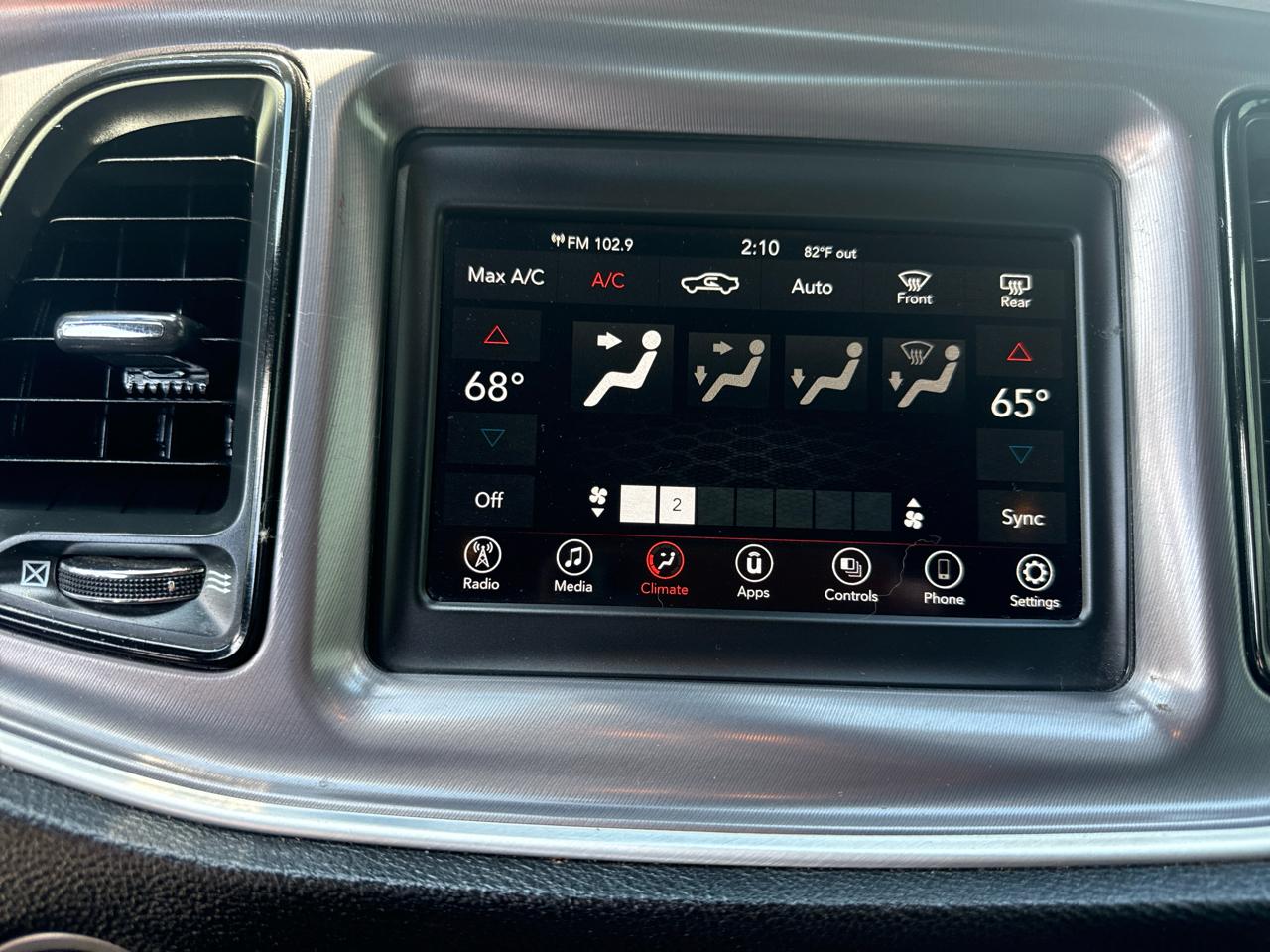 Dodge Challenger SXT RWD 2021