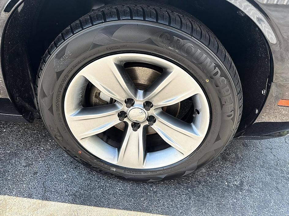 Dodge Challenger SXT RWD 2021