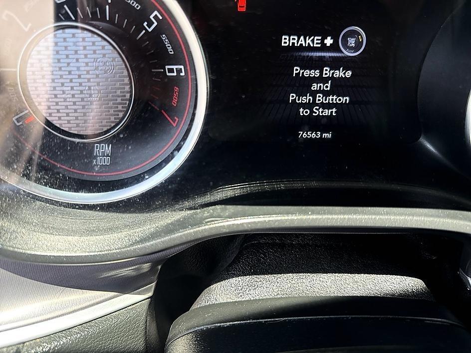 Dodge Challenger SXT RWD 2021