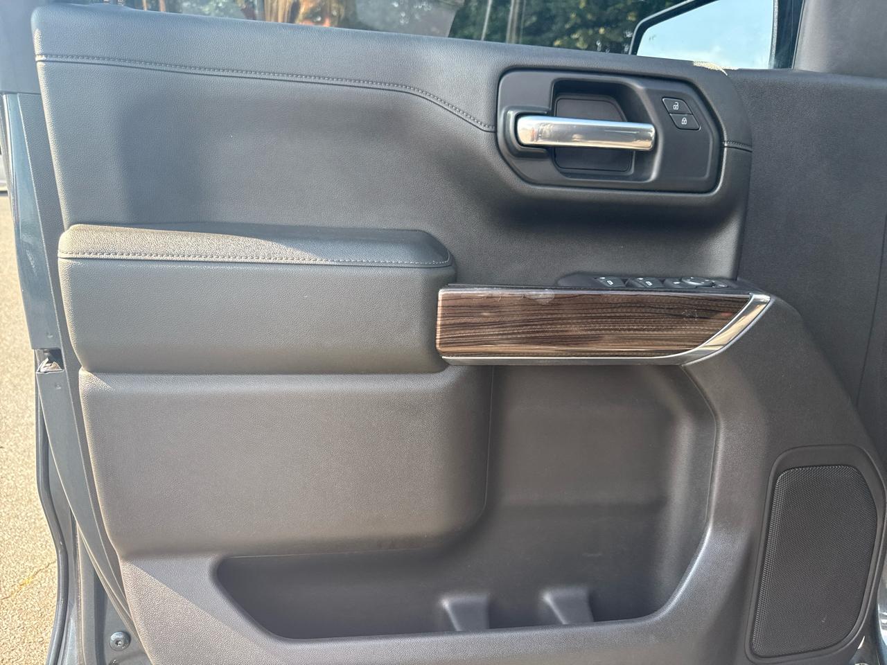 Chevrolet Silverado 1500 2WD Crew Cab 147" LT 2020