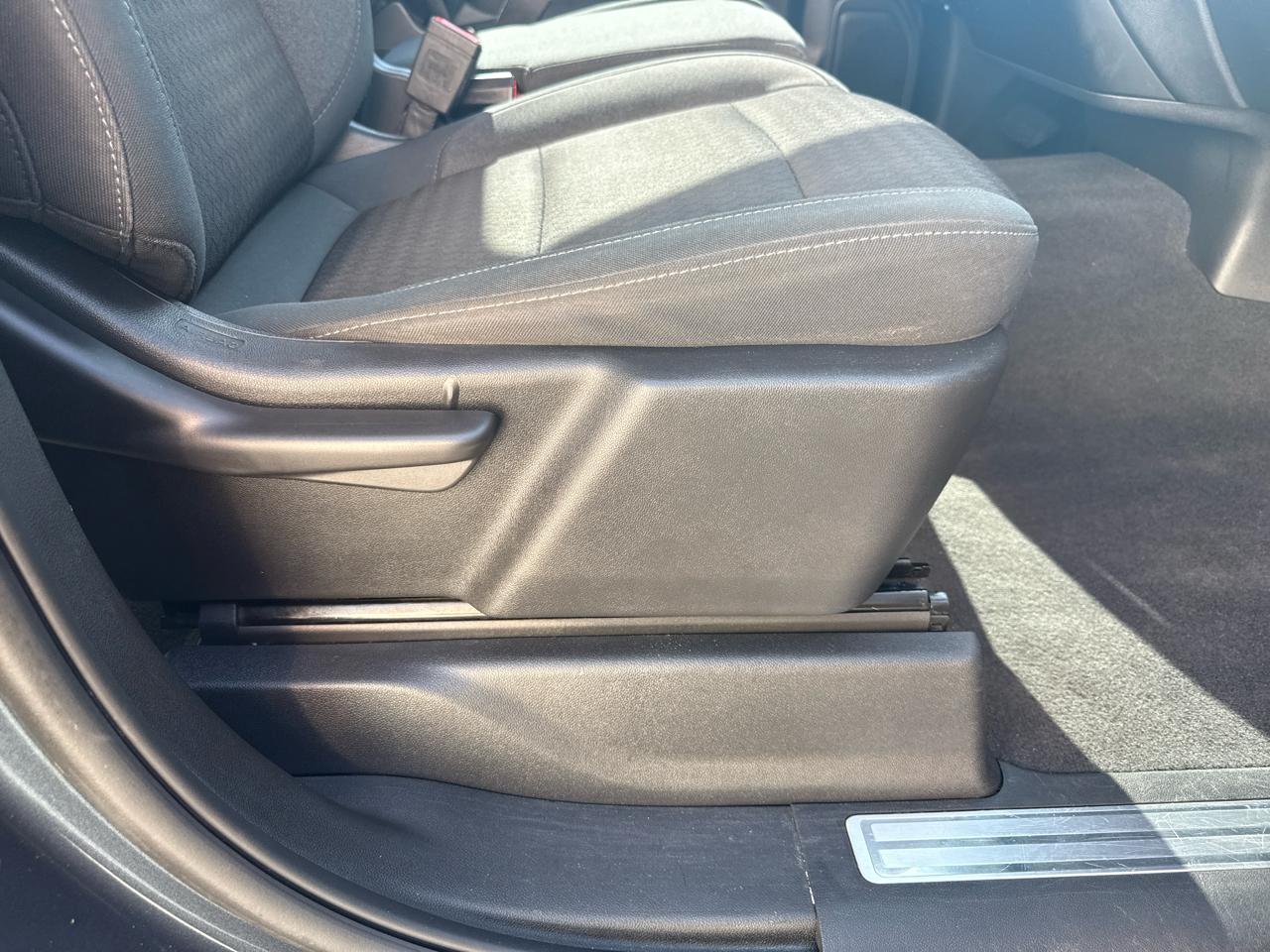 Chevrolet Silverado 1500 2WD Crew Cab 147" LT 2020