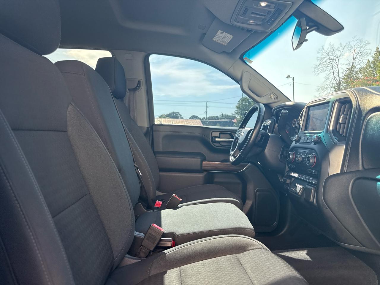 Chevrolet Silverado 1500 2WD Crew Cab 147" LT 2020