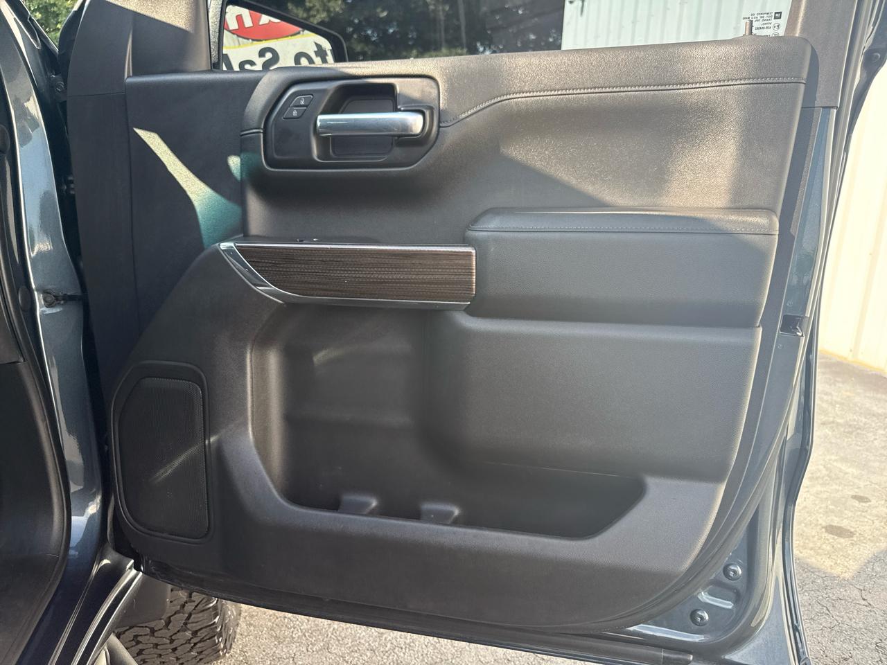 Chevrolet Silverado 1500 2WD Crew Cab 147" LT 2020