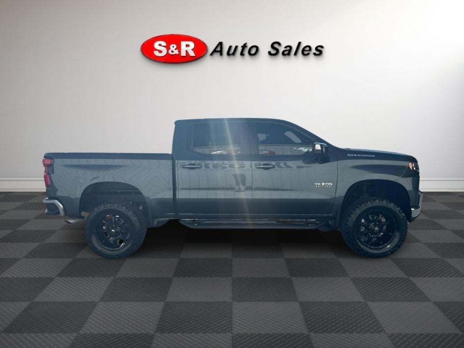 Chevrolet Silverado 1500 2WD Crew Cab 147" LT 2020