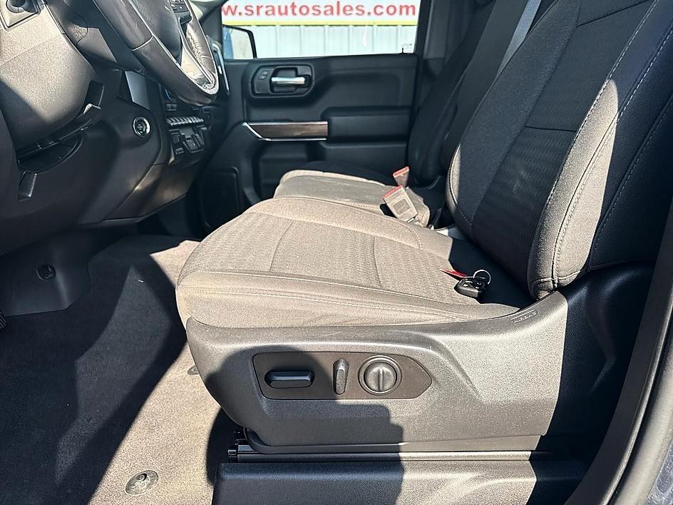 Chevrolet Silverado 1500 2WD Crew Cab 147" LT 2020