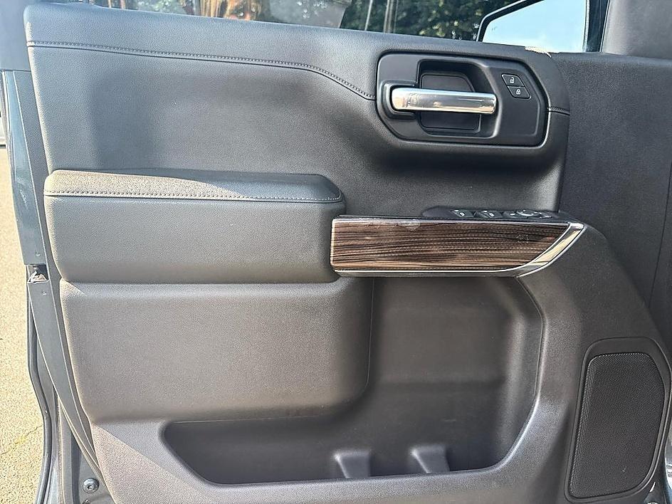 Chevrolet Silverado 1500 2WD Crew Cab 147" LT 2020