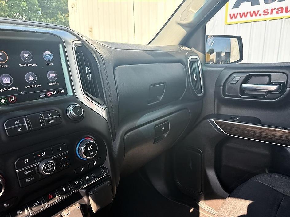 Chevrolet Silverado 1500 2WD Crew Cab 147" LT 2020