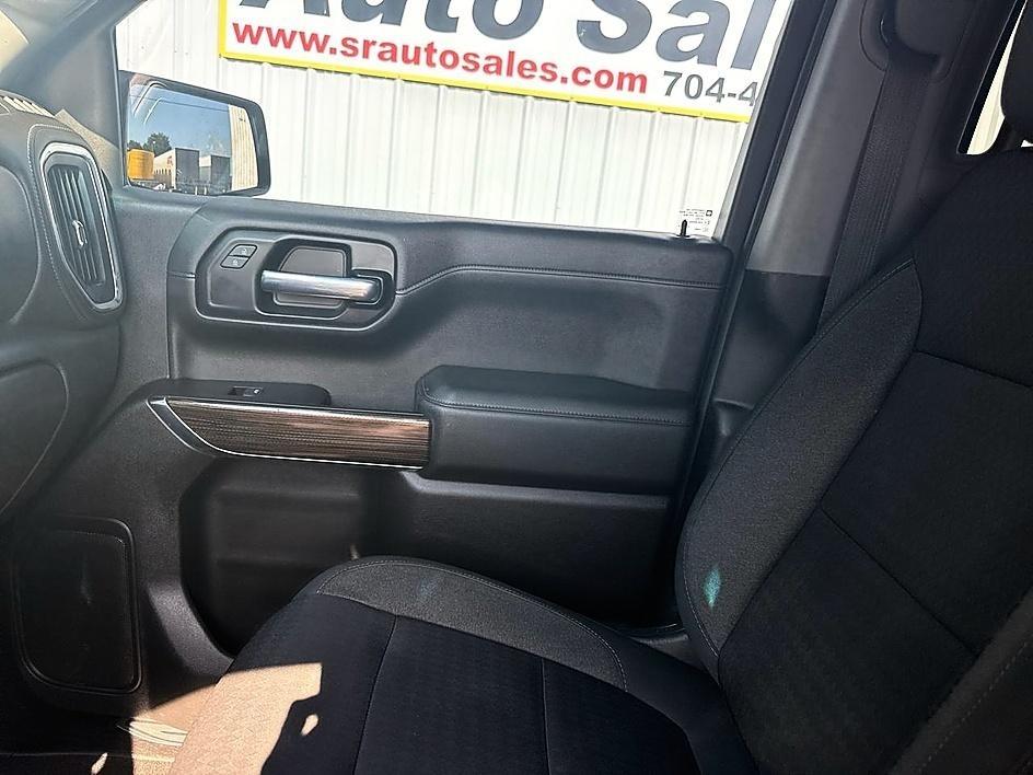 Chevrolet Silverado 1500 2WD Crew Cab 147" LT 2020
