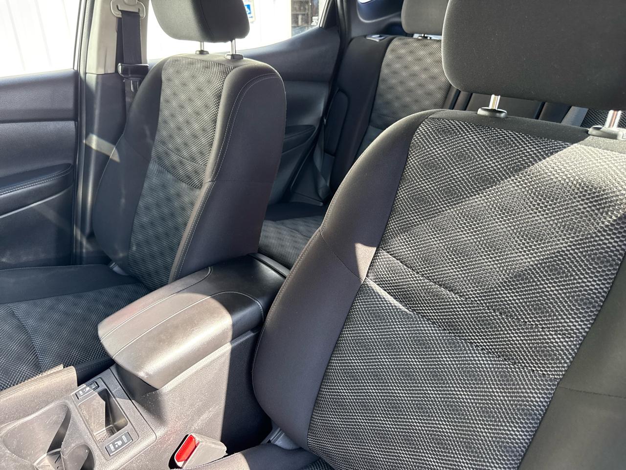 Nissan Rogue Sport AWD SV 2022