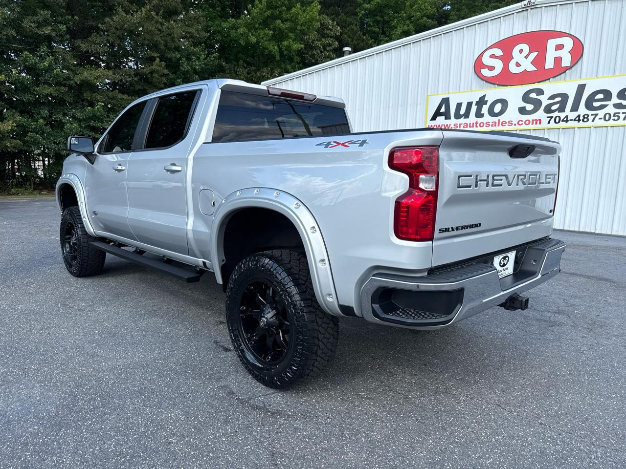 Chevrolet Silverado 1500 4WD Crew Cab 147" LT 2020