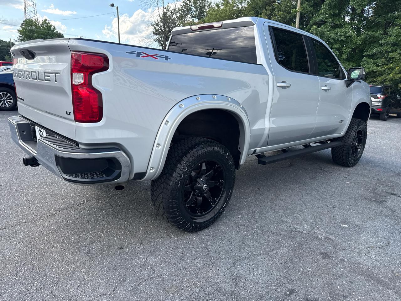 Chevrolet Silverado 1500 4WD Crew Cab 147" LT 2020