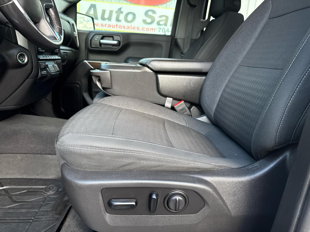Chevrolet Silverado 1500 4WD Crew Cab 147" LT 2020
