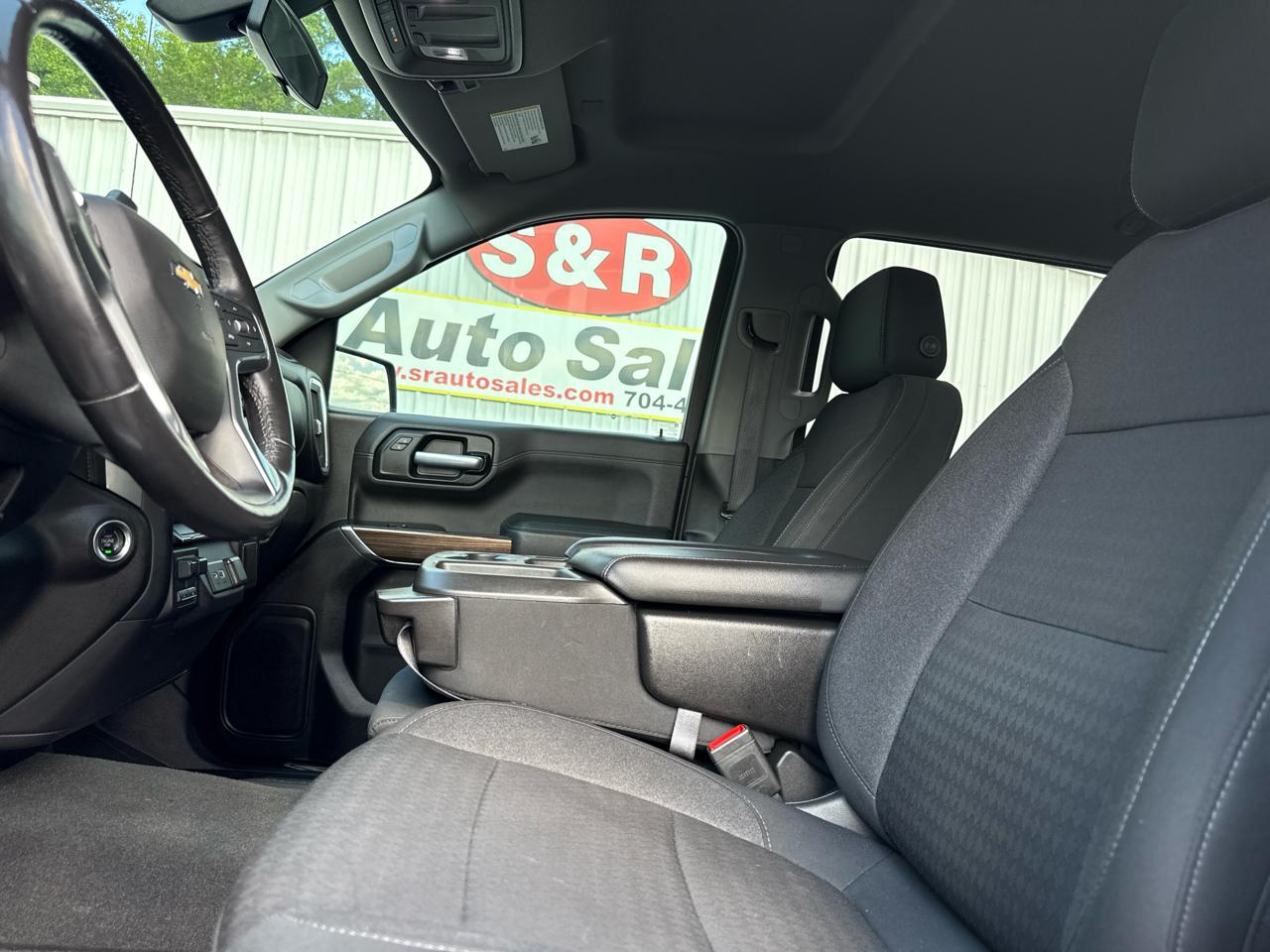 Chevrolet Silverado 1500 4WD Crew Cab 147" LT 2020