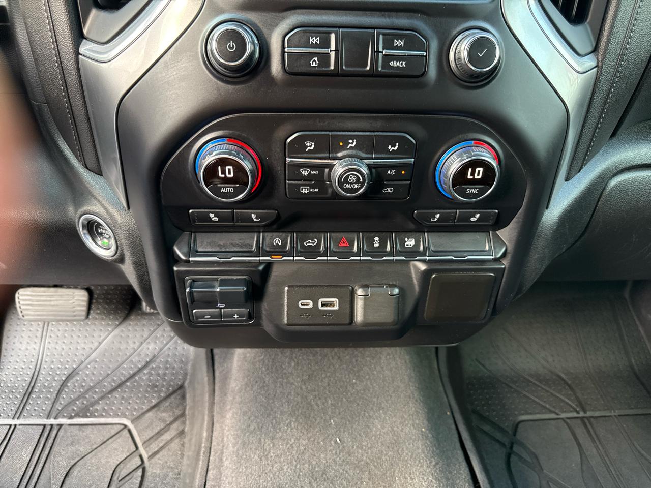 Chevrolet Silverado 1500 4WD Crew Cab 147" LT 2020