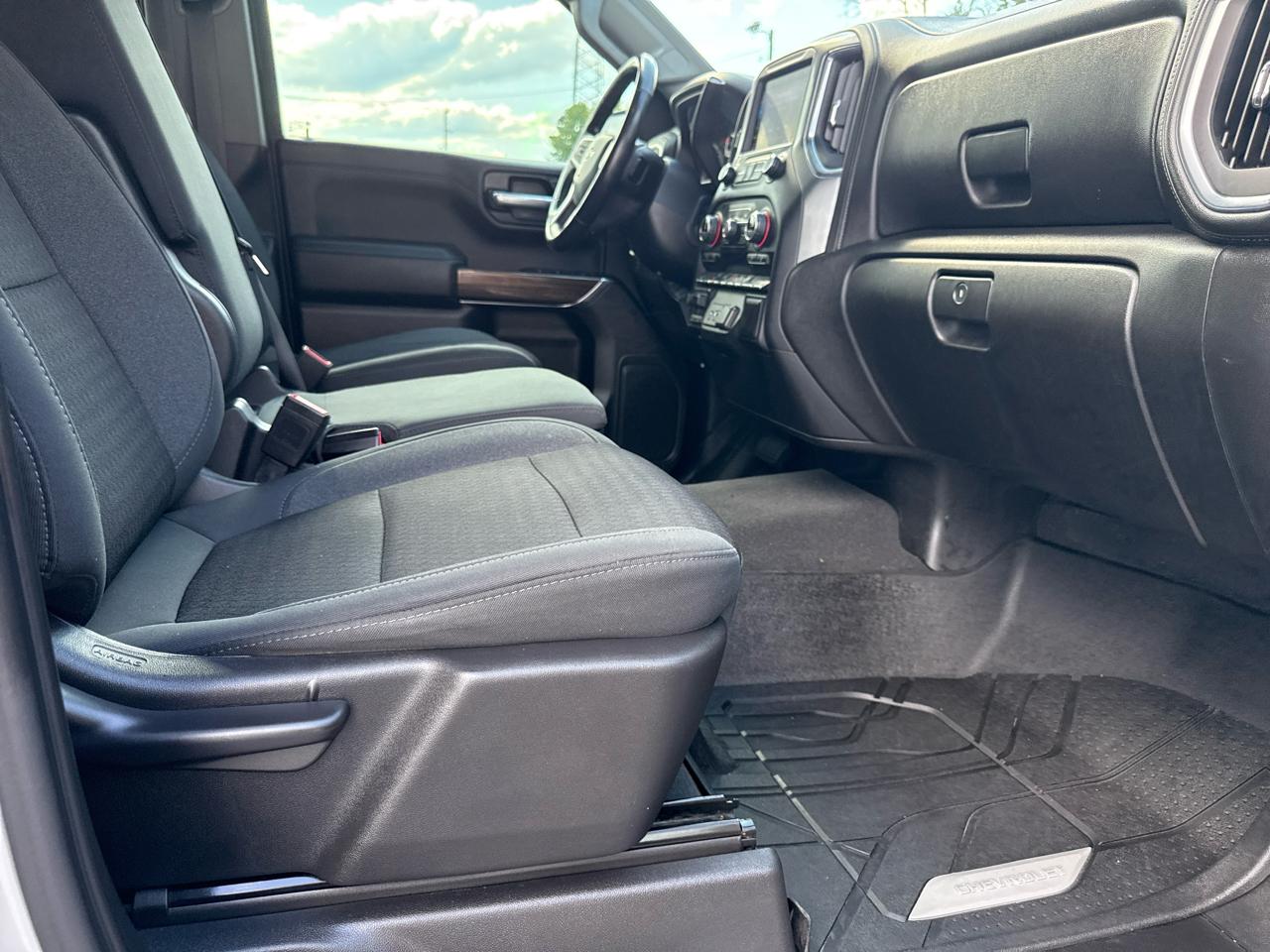 Chevrolet Silverado 1500 4WD Crew Cab 147" LT 2020