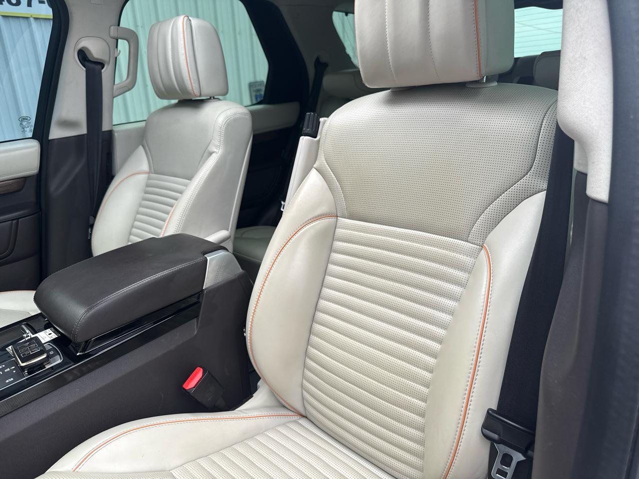 Land Rover Discovery HSE Luxury V6 Supercharged 2019