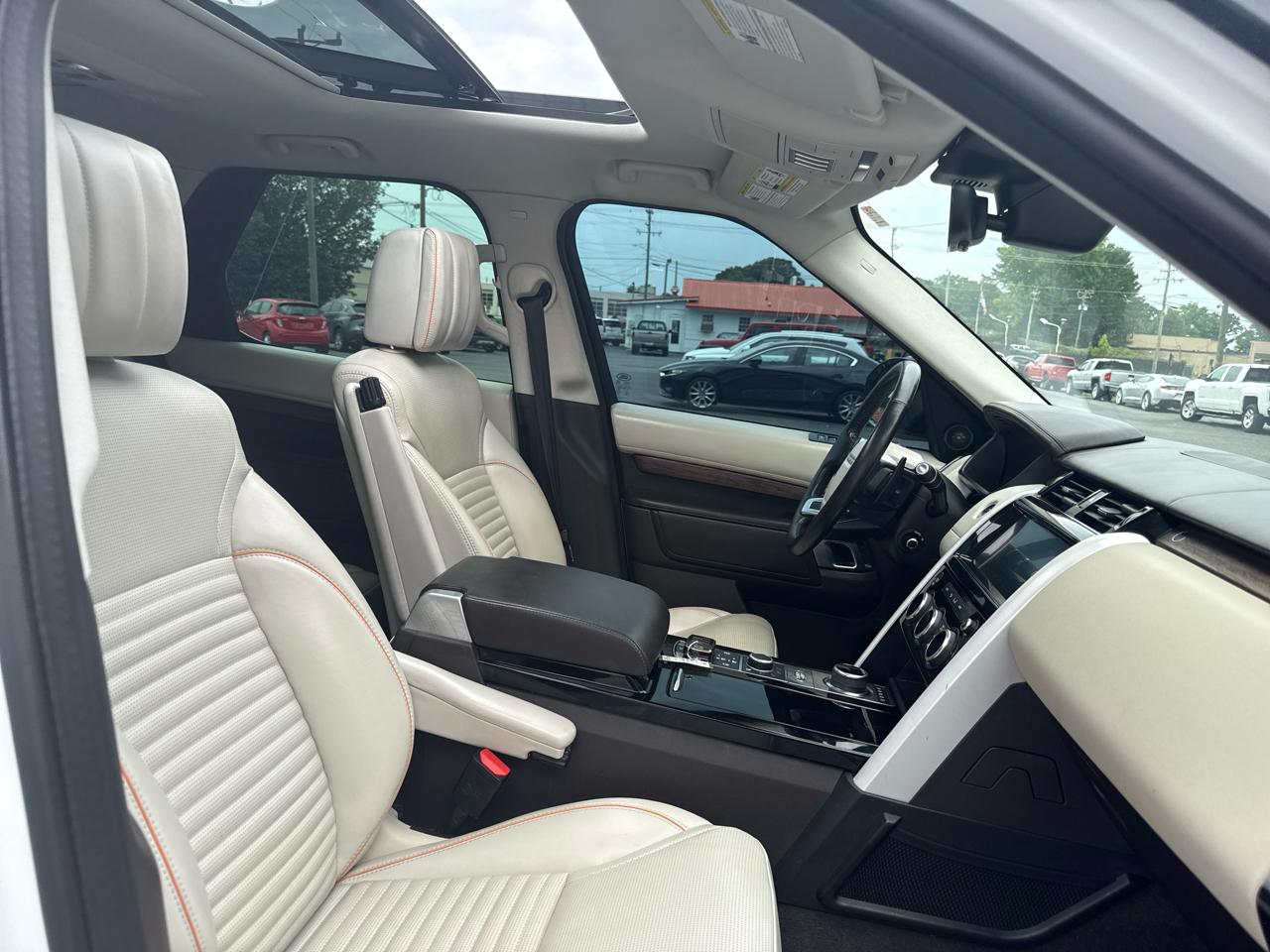Land Rover Discovery HSE Luxury V6 Supercharged 2019