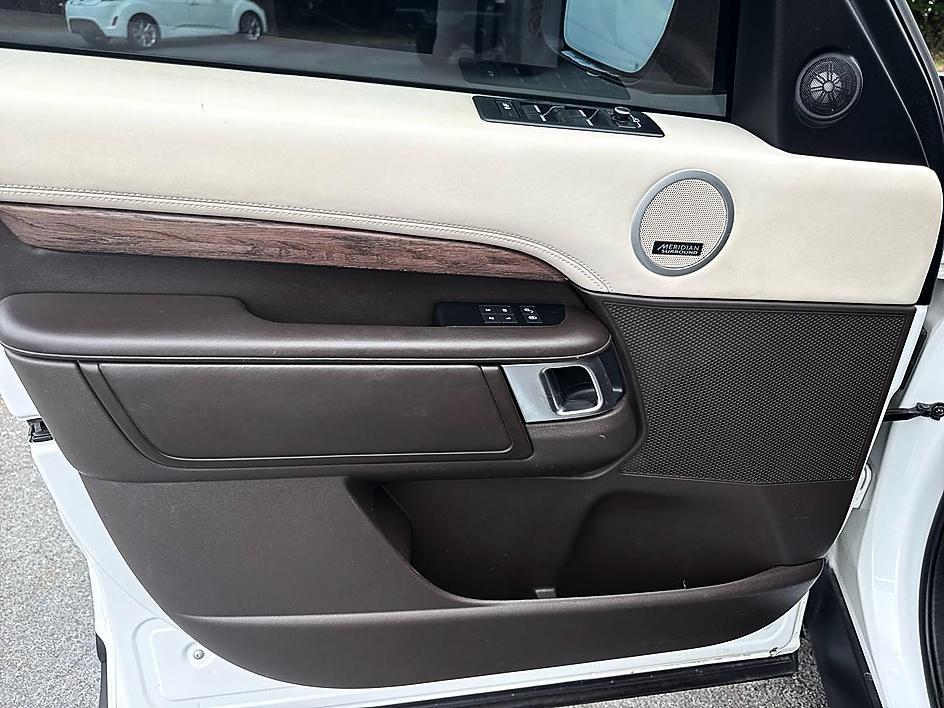 Land Rover Discovery HSE Luxury V6 Supercharged 2019