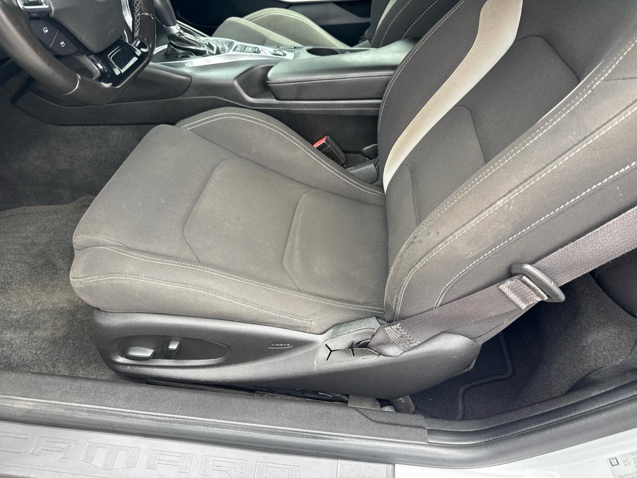 Chevrolet Camaro 2dr Cpe 1LT 2016