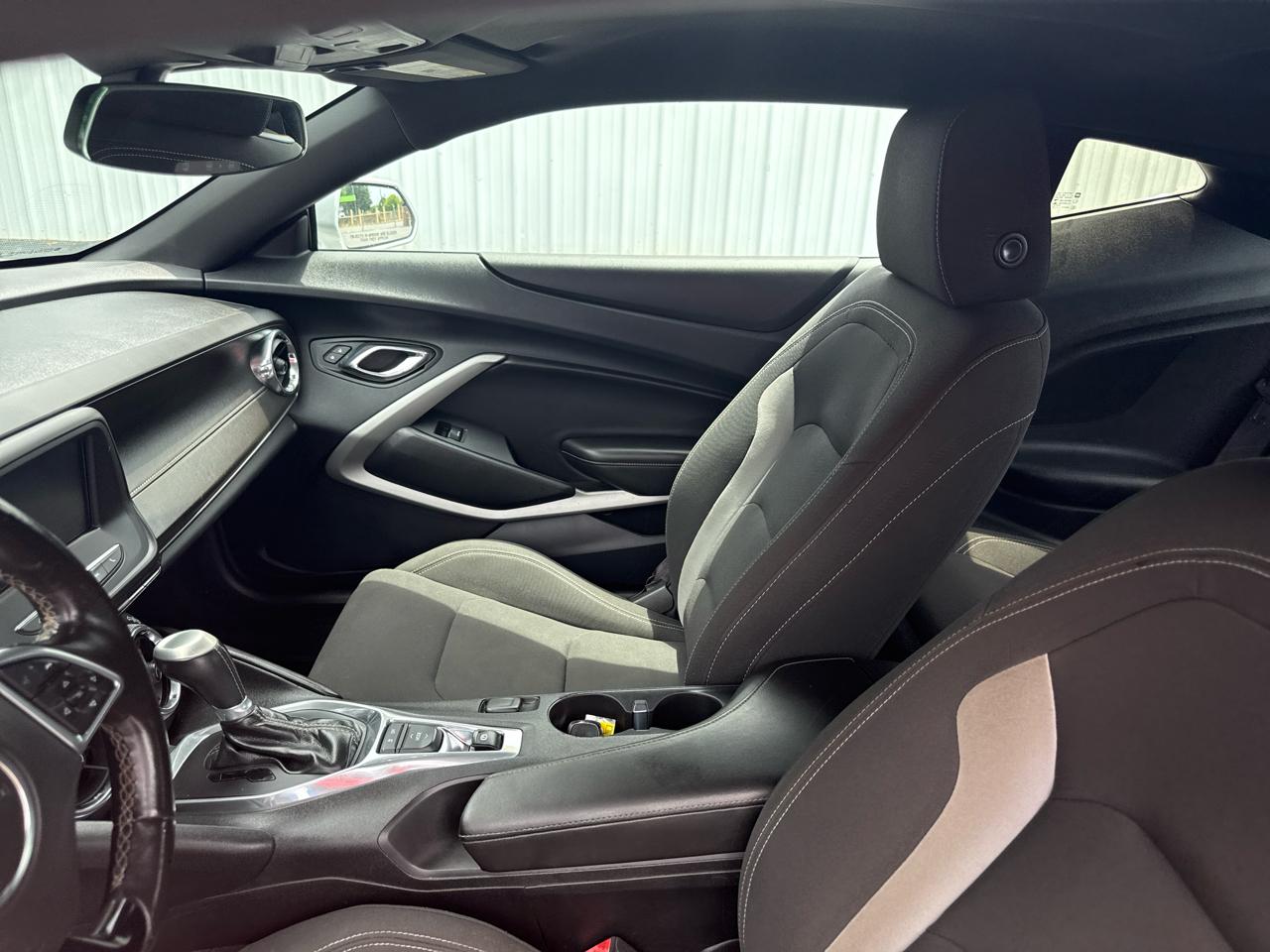 Chevrolet Camaro 2dr Cpe 1LT 2016