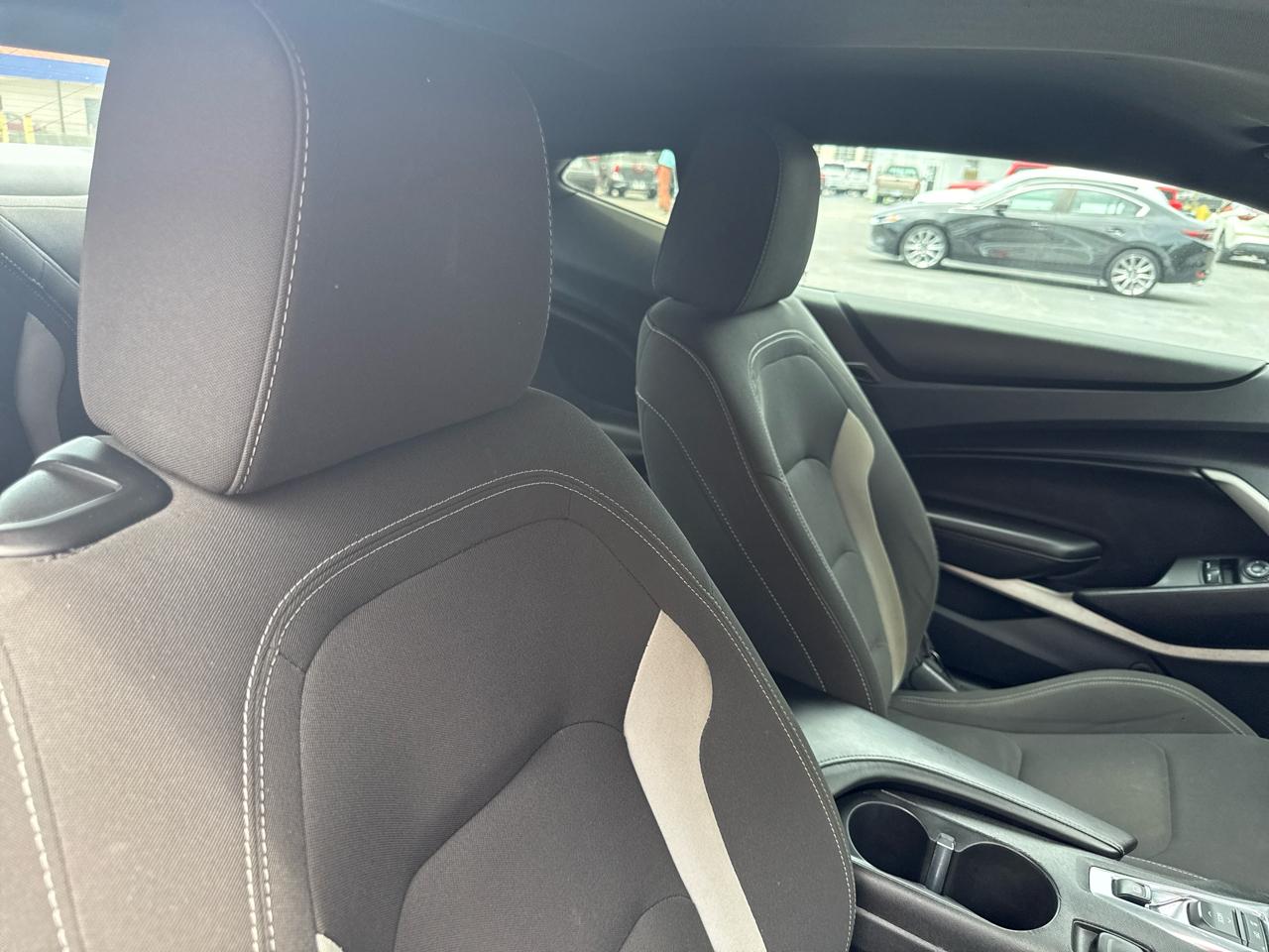Chevrolet Camaro 2dr Cpe 1LT 2016
