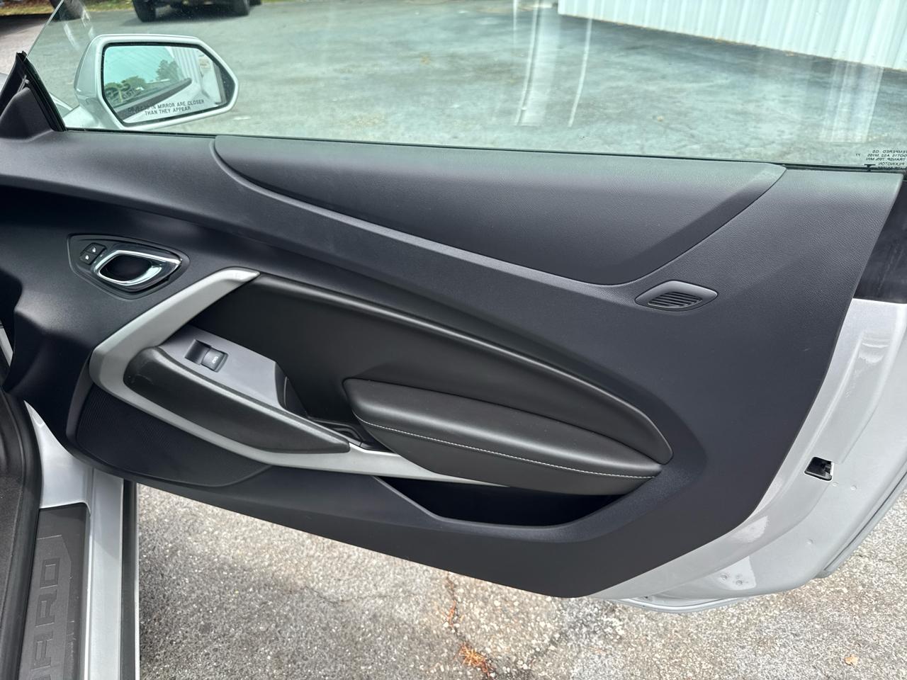 Chevrolet Camaro 2dr Cpe 1LT 2016