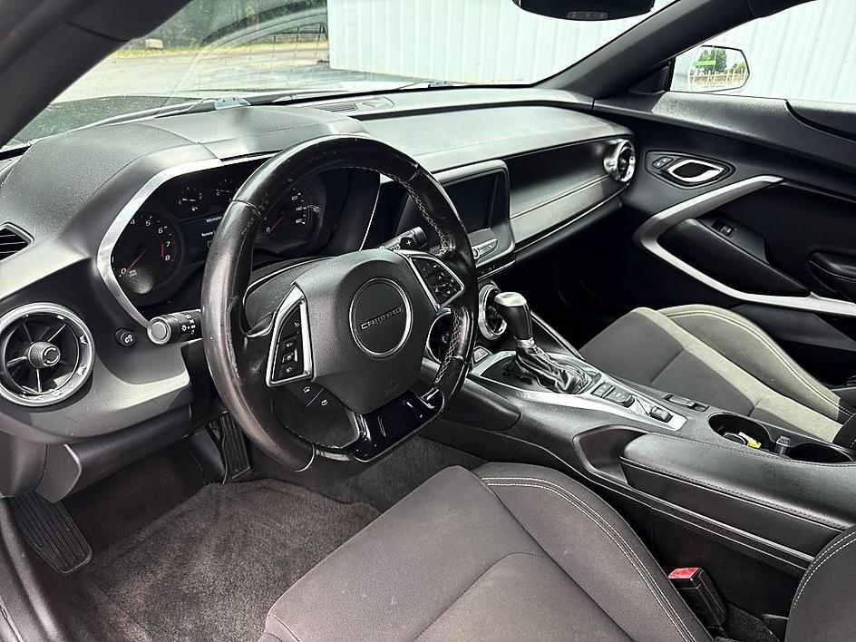 Chevrolet Camaro 2dr Cpe 1LT 2016