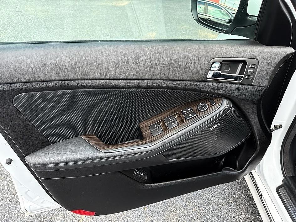 Kia Optima 4dr Sdn SX w/Limited Pkg 2013