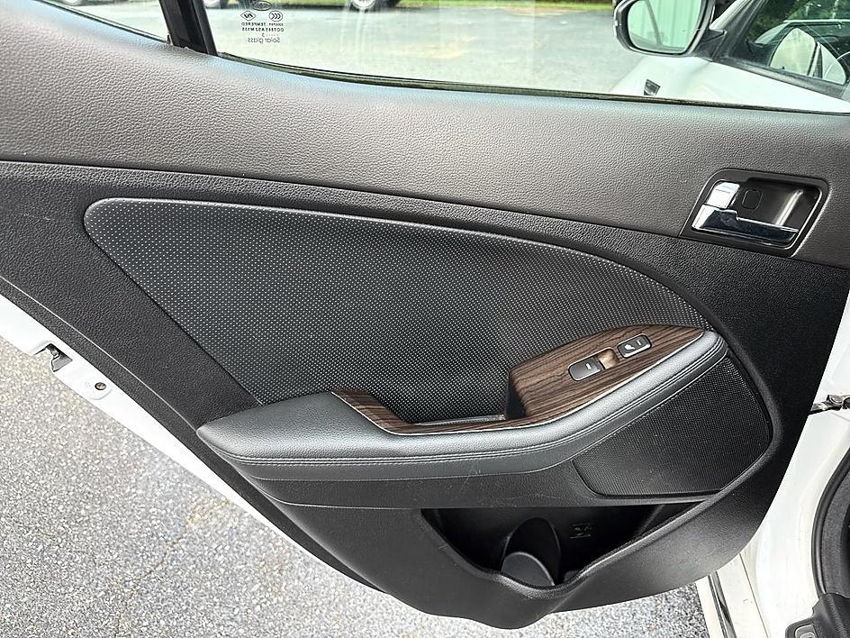 Kia Optima 4dr Sdn SX w/Limited Pkg 2013