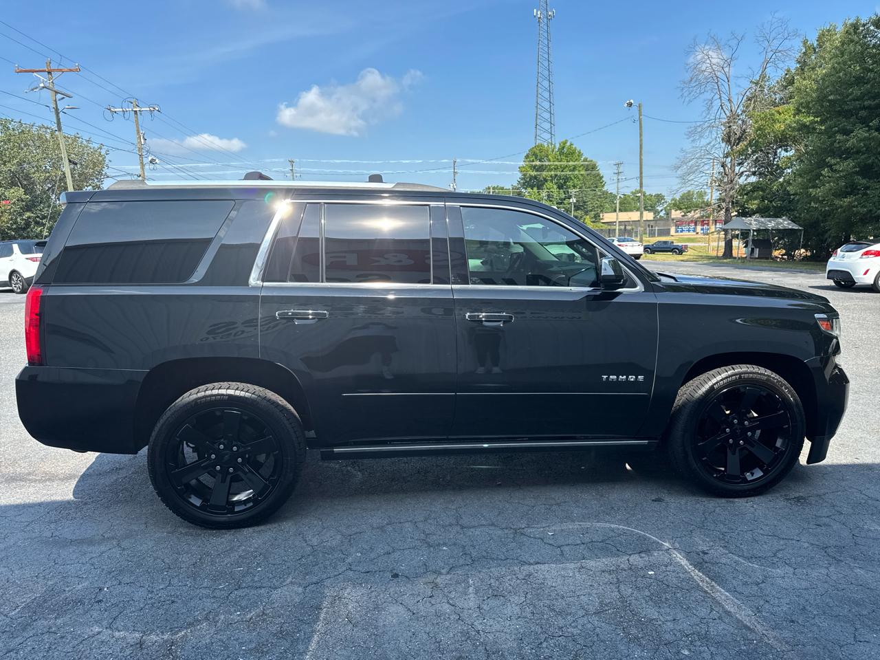 Chevrolet Tahoe 4WD 4dr Premier 2020