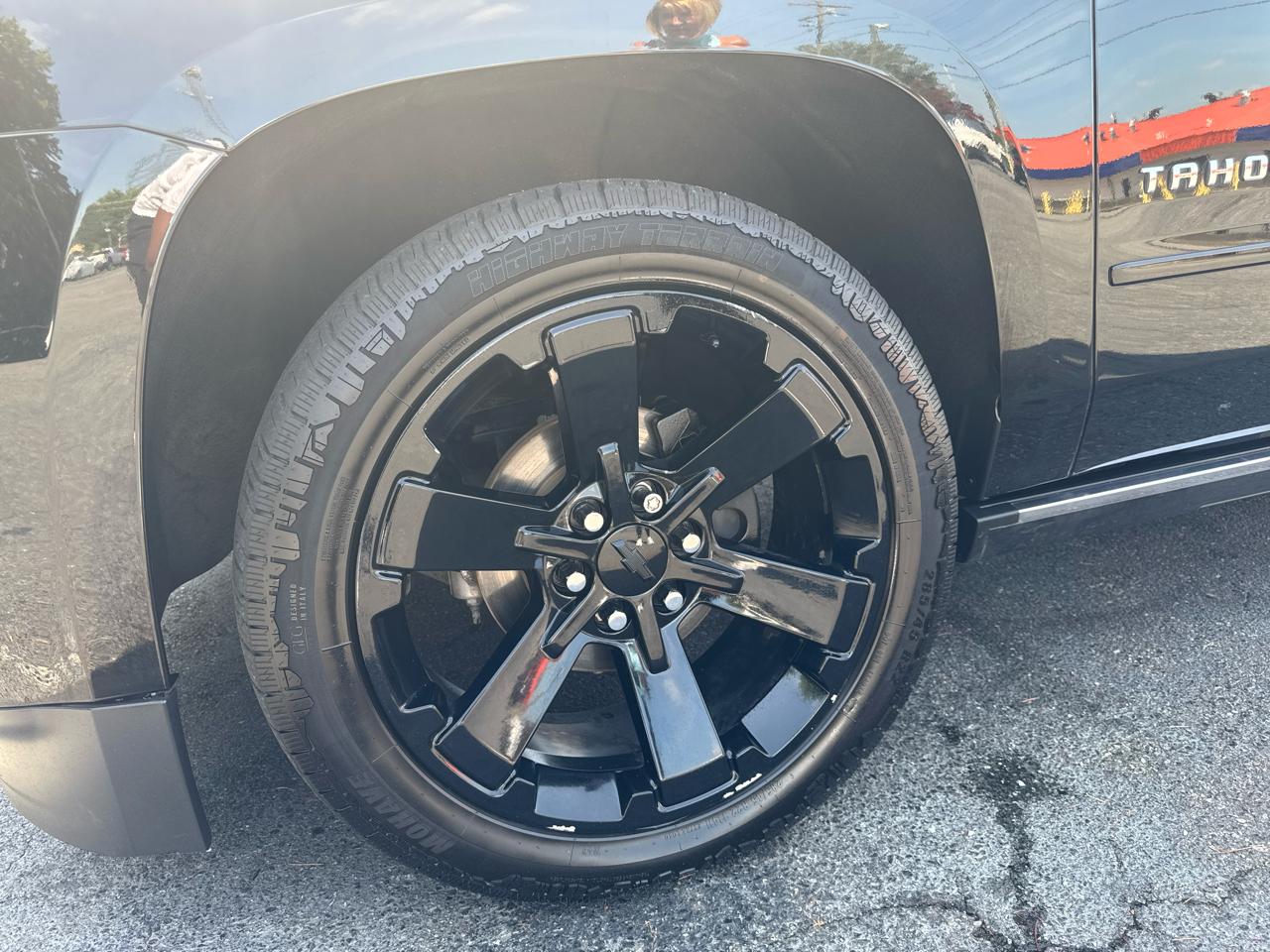 Chevrolet Tahoe 4WD 4dr Premier 2020