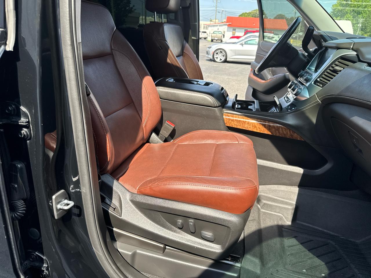 Chevrolet Tahoe 4WD 4dr Premier 2020