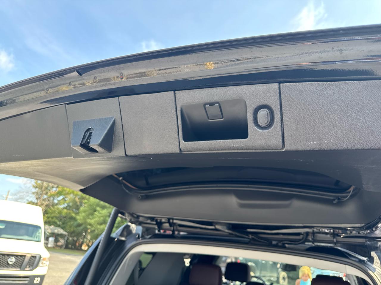Chevrolet Tahoe 4WD 4dr Premier 2020