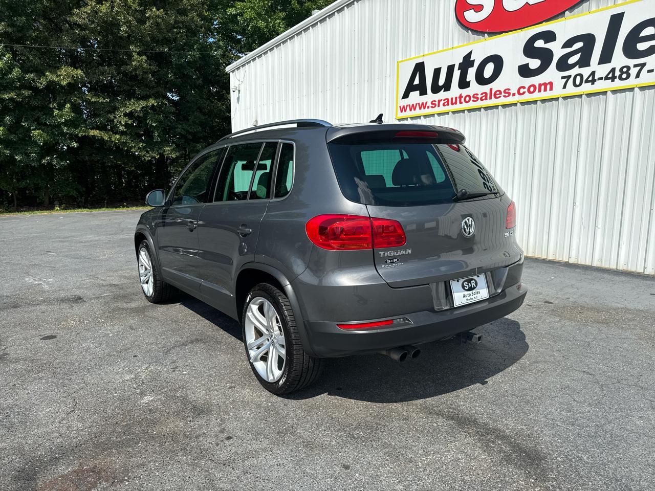 Volkswagen Tiguan 2WD 4dr Auto SE w/Sunroof & Nav 2013