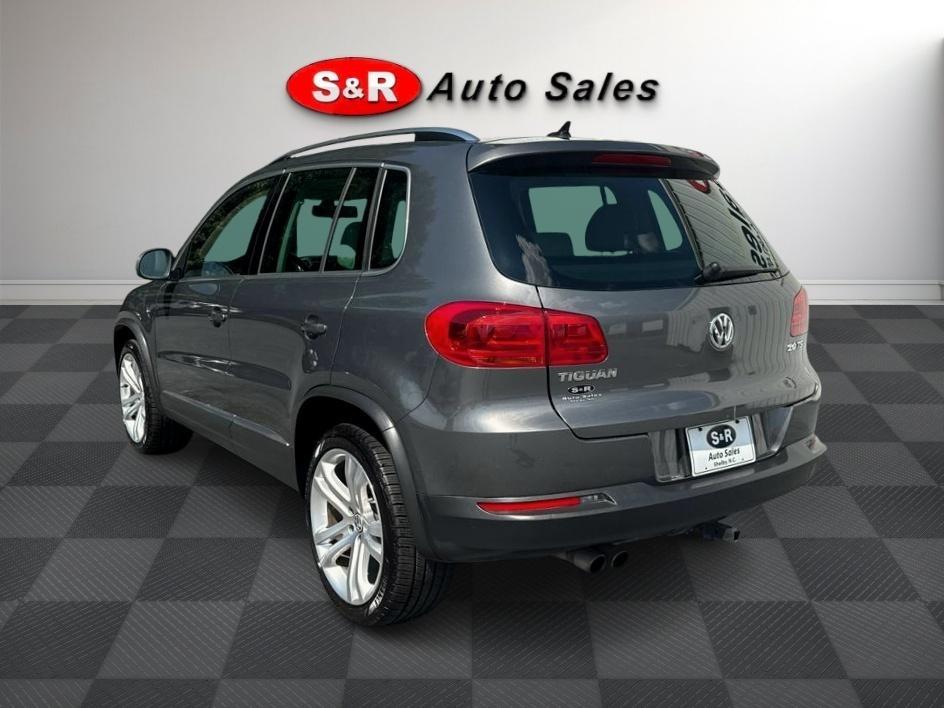Volkswagen Tiguan 2WD 4dr Auto SE w/Sunroof & Nav 2013